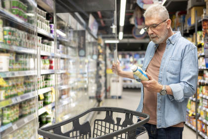 senior-grocery-shopping